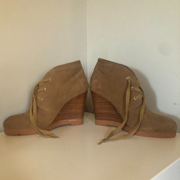 Suede laced wedge bootie heels - Picture 3 of 6